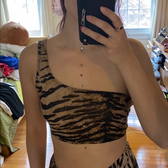 Two piece set - Picture 4 of 5